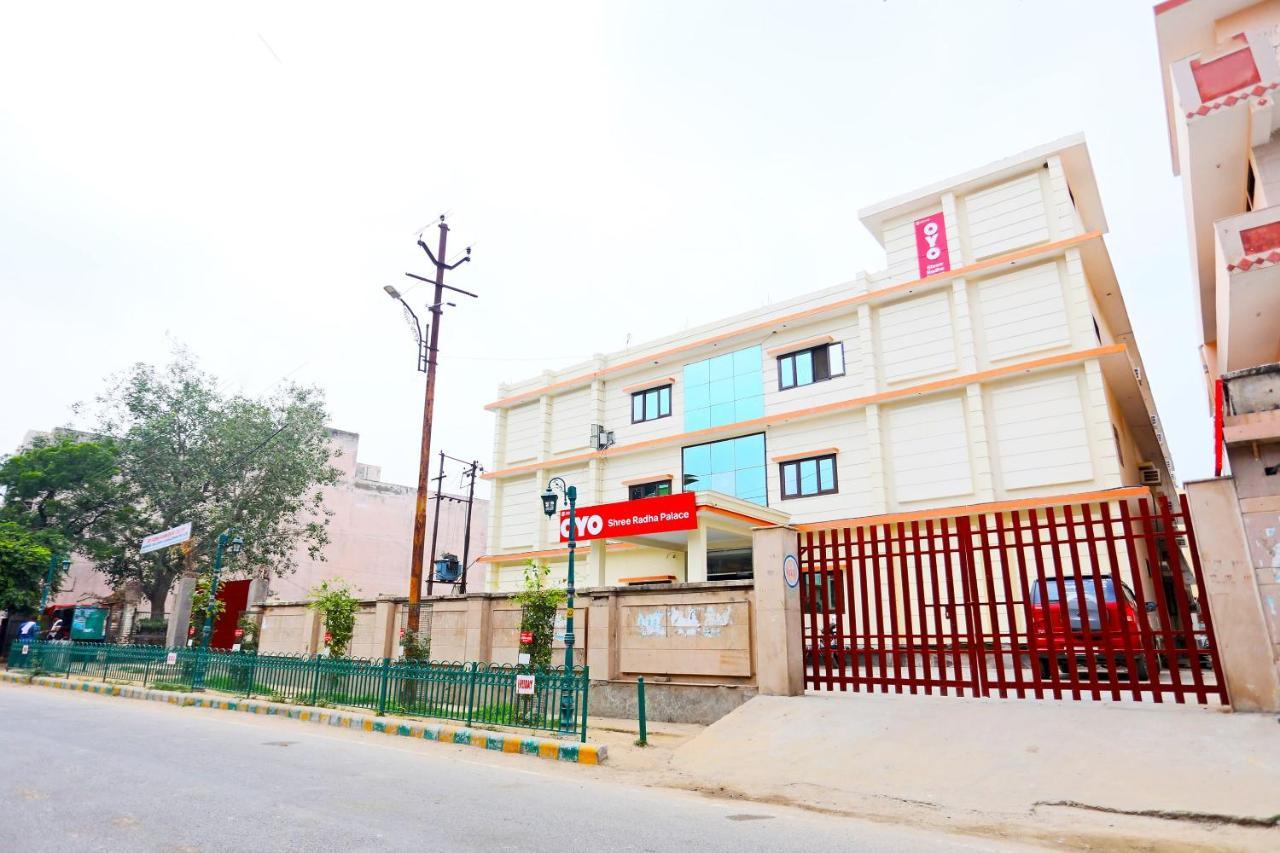 Oyo 30240 Shri Radha Palace Hotel Mathura Kültér fotó