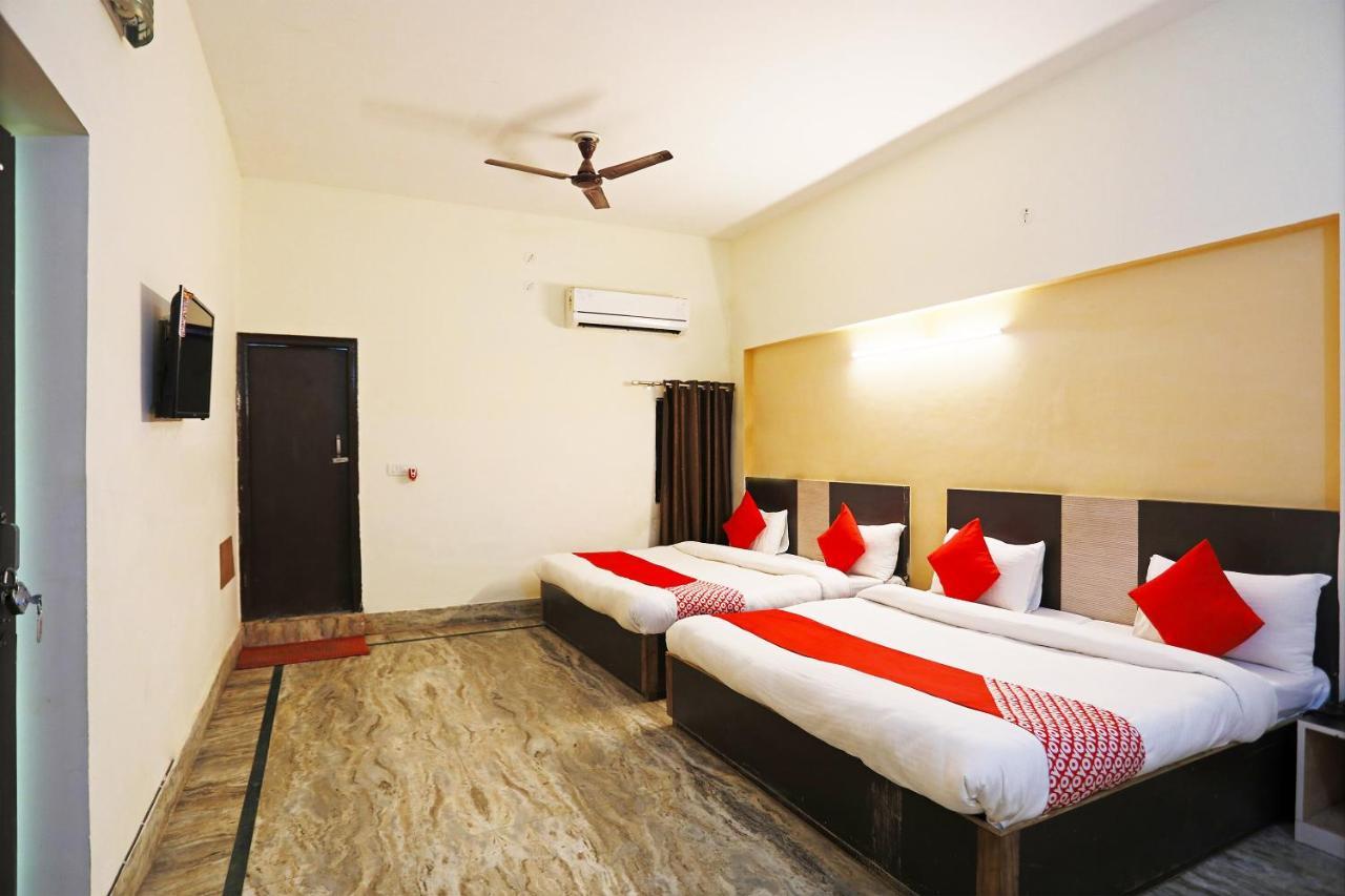 Oyo 30240 Shri Radha Palace Hotel Mathura Kültér fotó